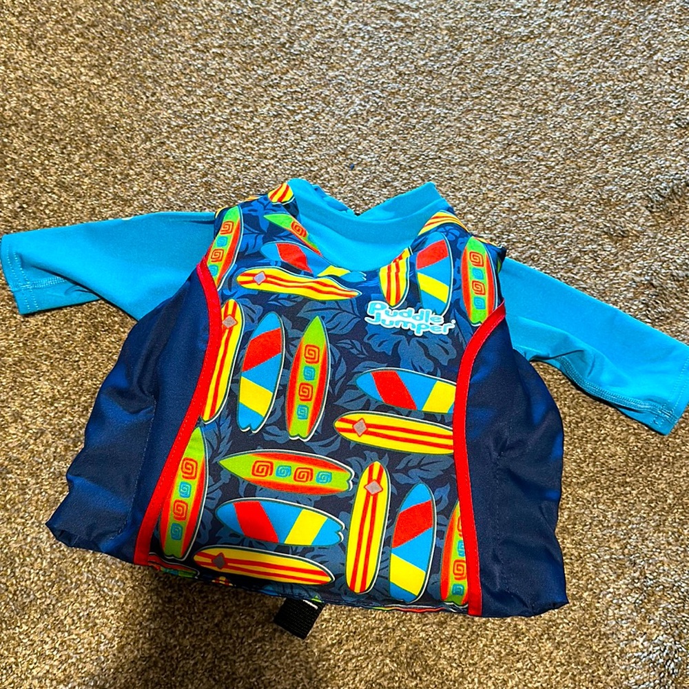 Coleman Puddle Jumper 2 in 1 Life Jacket and Rash
Guard 33-55 lbs I  UPF 50+